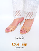 LOVE TRAP-NUDE